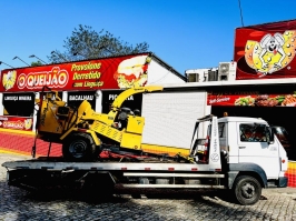 Reboque e transporte de equipamentos Reboque e transporte de equipamentos