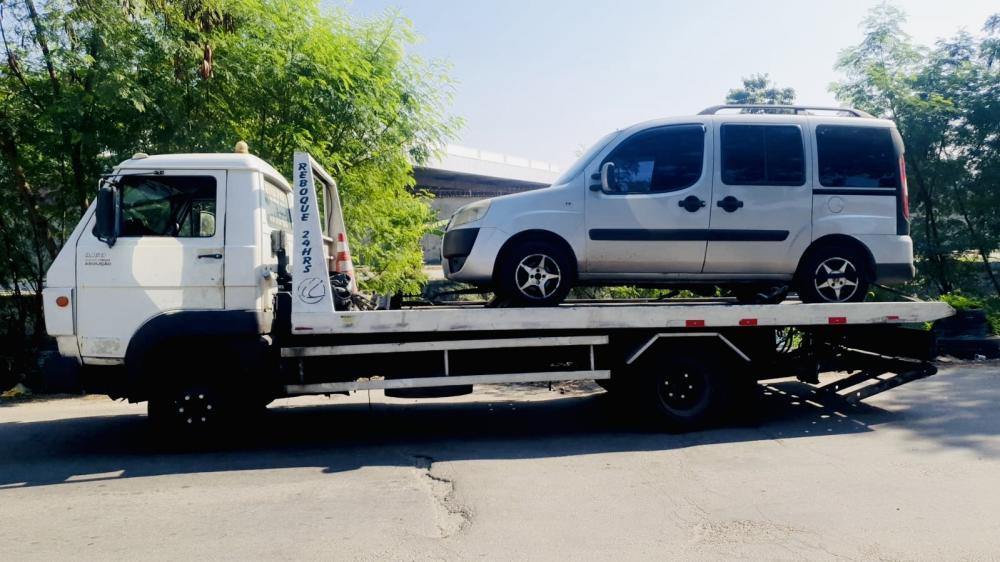 Reboque linha Vermelha RJ
